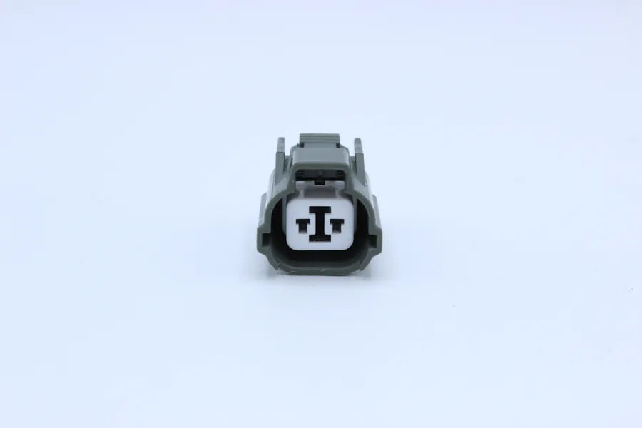 Sumitomo Female HW Gray - 4 Terminal in Style: Flying Lead. Sumitomo HW in Gray. These connectors are typically found in OEM applications and are available as a connector only or as a flying lead. An extra terminal is included with every connector, becaus