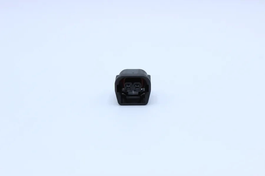 Sumitomo Female HX Black tab width 1.0 - 2 Terminal in Style: Flying Lead. Sumitomo HX in Black. These connectors are typically found in OEM applications and are available as a connector only or as a flying lead. An extra terminal is included with every c