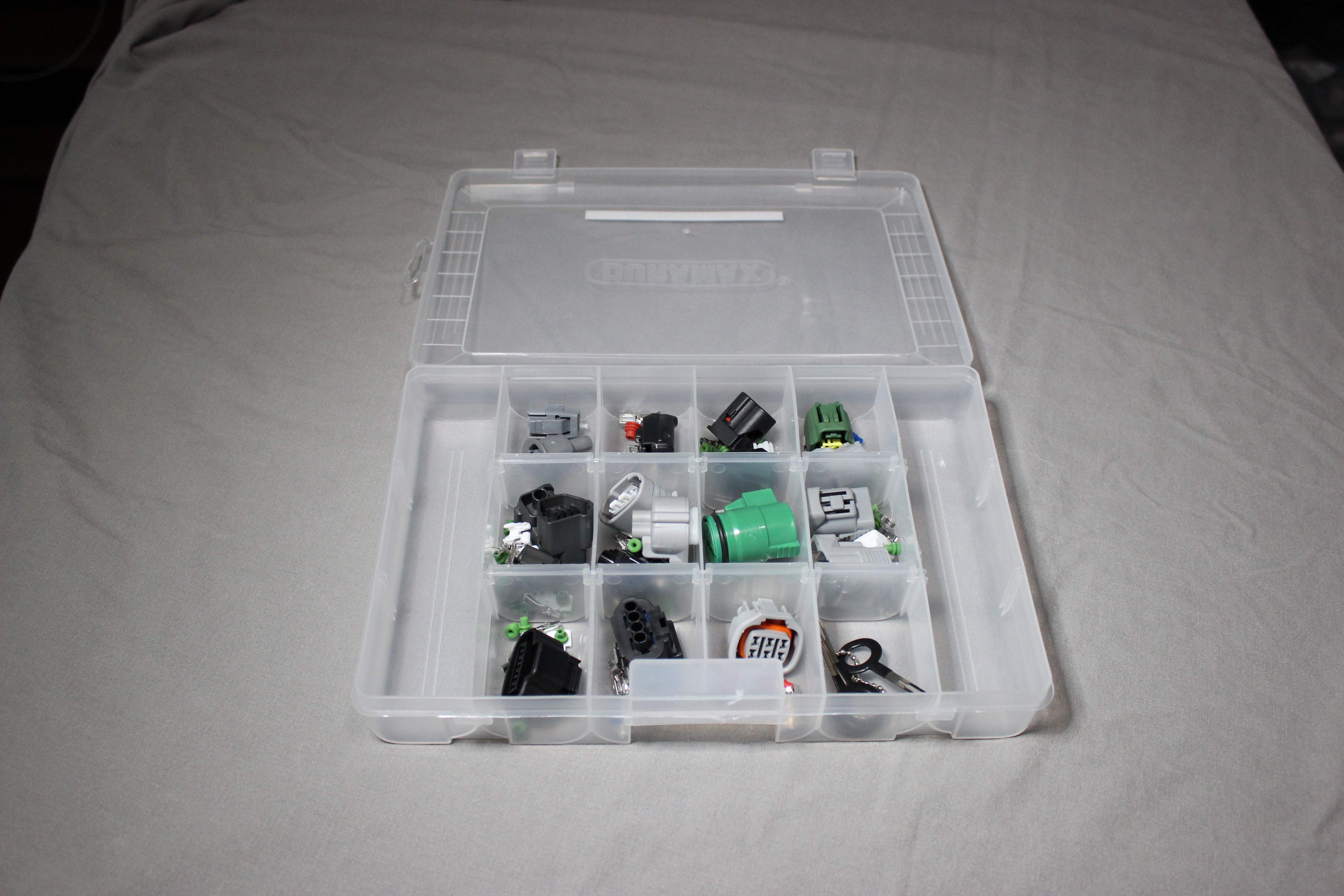 Toyota JZ Connector Kit in Ignition coils: R8. 1JZ or 2JZ, Turbo or Non turbo, VVTi or Non VVTI does not matter. This connector kit covers all variants of Toyota's legendary inline 6. Select your choice of ignition coils and injectors and go! See our Reso