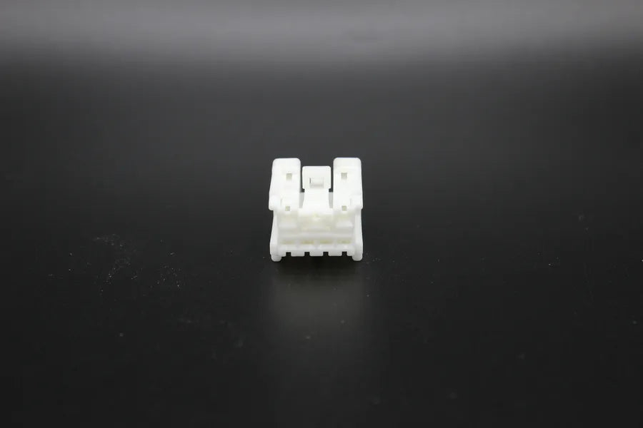 Sumitomo Female White - 6 Terminal in Style: Flying Lead. Sumitomo in White. These connectors are typically found in OEM applications and are available as a connector only or as a flying lead. An extra terminal is included with every connector, because mi
