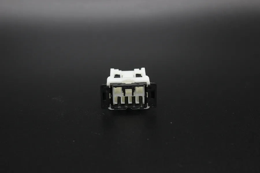 Sumitomo Female 91 White - 6 Terminal in Style: Connector Only. Sumitomo 91 in White. These connectors are typically found in OEM applications and are available as a connector only or as a flying lead. An extra terminal is included with every connector, b