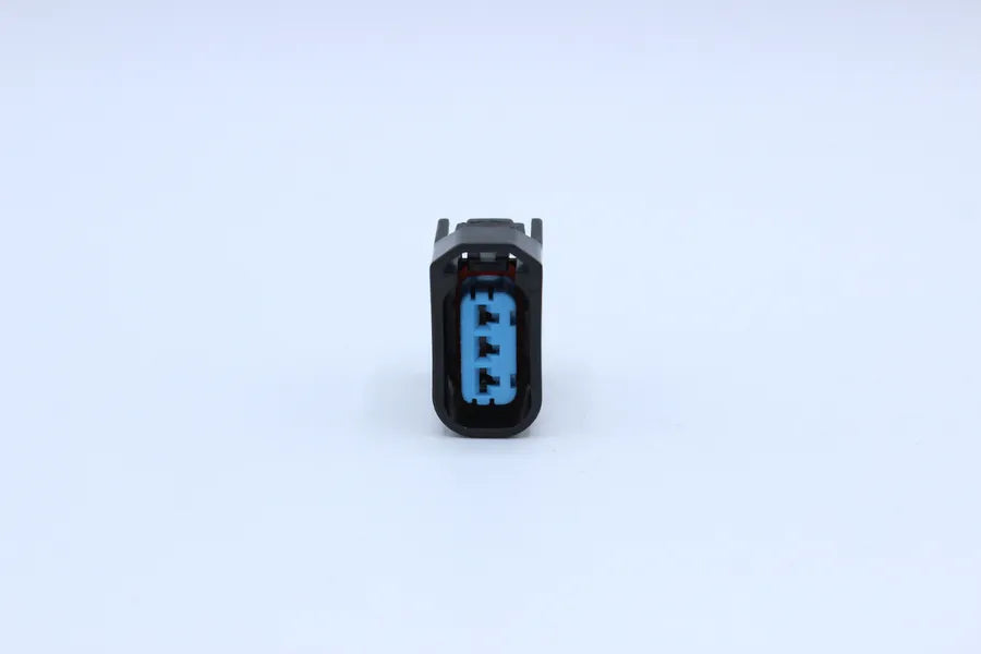 Sumitomo Female HX090 Black Horizontal lock tab layout - 3 Terminal in Style: Flying Lead. Sumitomo HX090 in Black. These connectors are typically found in OEM applications and are available as a connector only or as a flying lead. An extra terminal is in