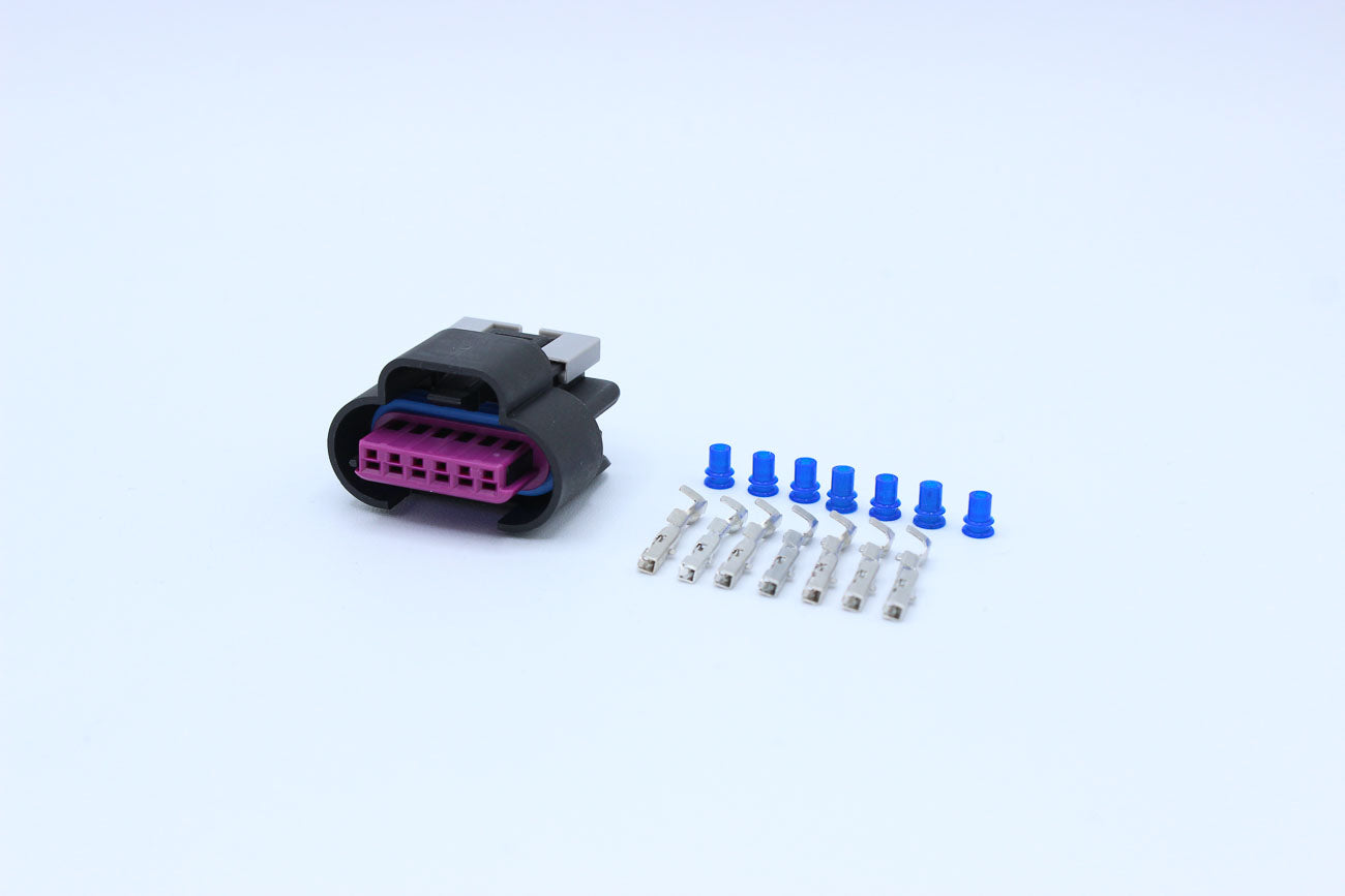Delphi Female GT150 Black Shrouded - 6 Terminal in Style: Flying Lead. Delphi GT150 in Black. These connectors are typically found in OEM applications and are available as a connector only or as a flying lead. An extra terminal is included with every conn