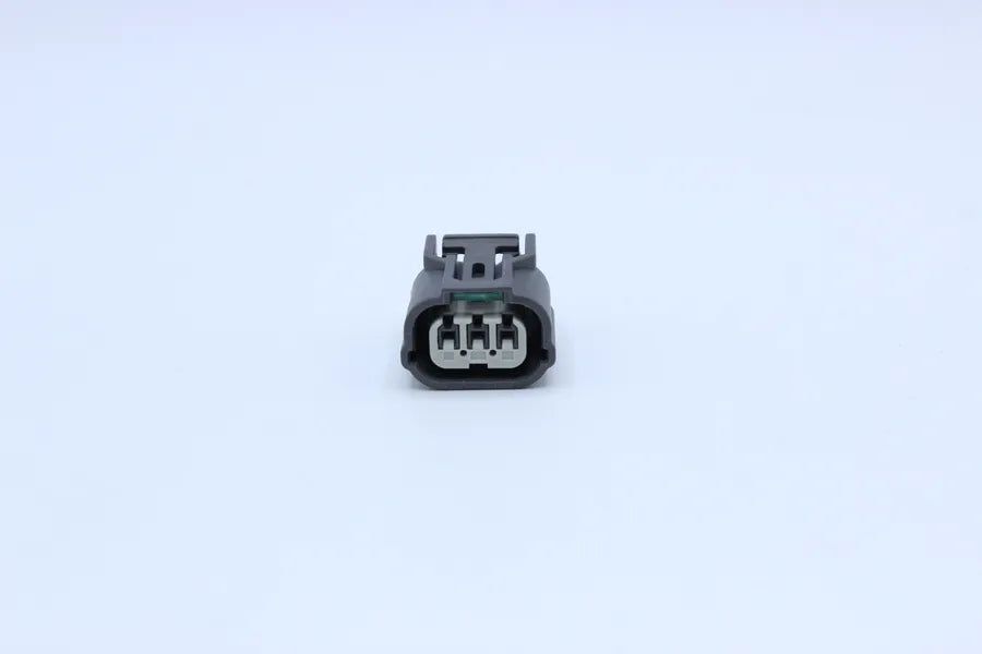 Sumitomo Female HX Grey tab width 1.0 - 3 Terminal in Style: Flying Lead. Sumitomo HX in Grey. These connectors are typically found in OEM applications and are available as a connector only or as a flying lead. An extra terminal is included with every con
