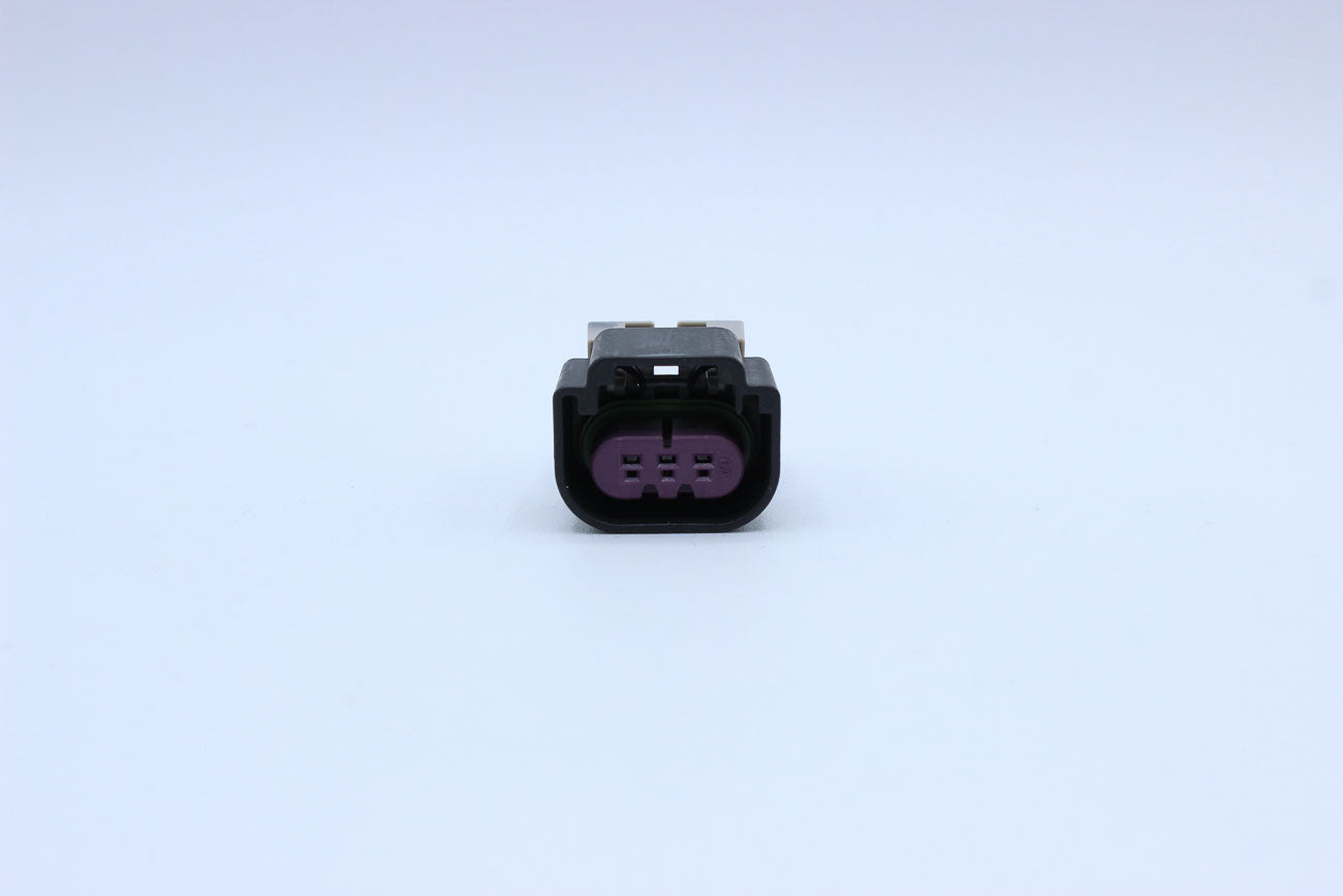 Delphi Female GT150 Black Code 3 - 3 Terminal in Style: Connector Only. Delphi GT150 in Black. These connectors are typically found in OEM applications and are available as a connector only or as a flying lead. An extra terminal is included with every con
