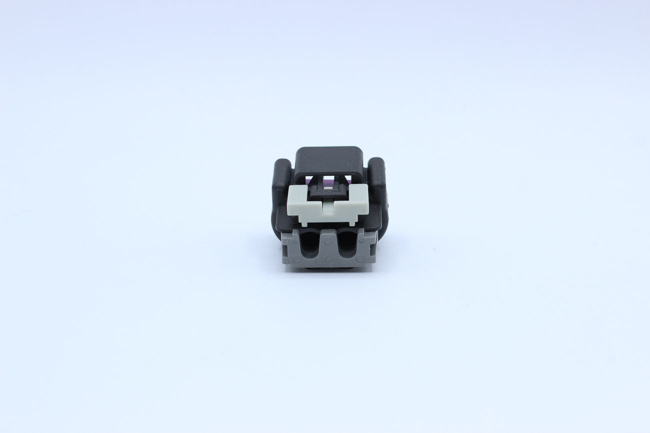 Delphi Female GT630 Black - 2 Terminal in Style: Flying Lead. Delphi GT630 in Black. These connectors are typically found in OEM applications and are available as a connector only or as a flying lead. An extra terminal is included with every connector, be