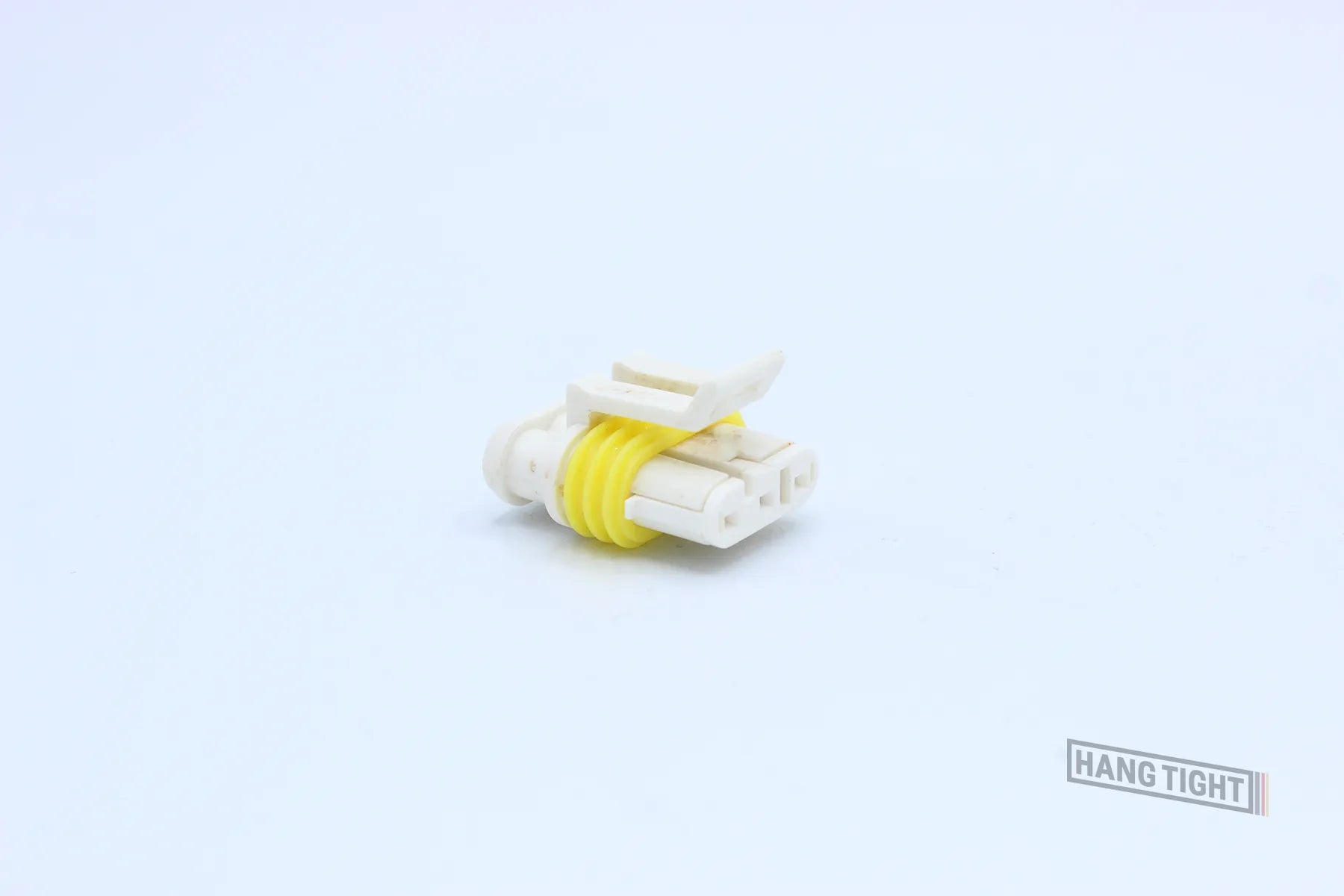 TE Female AMP Superseal 1.5 White - 3 Terminal in Style: Connector Only. TE AMP Superseal 1.5 in White. These connectors are typically found in OEM applications and are available as a connector only or as a flying lead. An extra terminal is included with