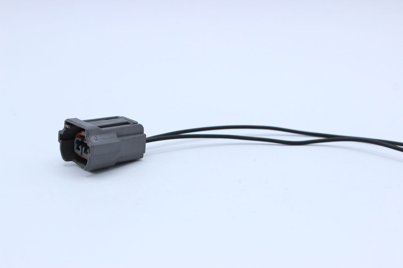 Sumitomo Female DL Gray - 2 Terminal in Style: Flying Lead. Sumitomo DL in Gray. These connectors are typically found in OEM applications and are available as a connector only or as a flying lead. An extra terminal is included with every connector, becaus