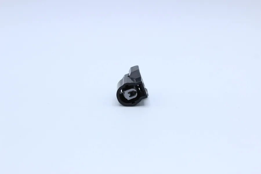 Sumitomo Female HX Black - 1 Terminal in Style: Connector Only. Sumitomo HX in Black. These connectors are typically found in OEM applications and are available as a connector only or as a flying lead. An extra terminal is included with every connector, b