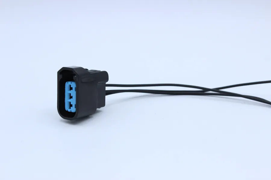 Sumitomo Female HX090 Black Horizontal lock tab layout - 3 Terminal in Style: Flying Lead. Sumitomo HX090 in Black. These connectors are typically found in OEM applications and are available as a connector only or as a flying lead. An extra terminal is in