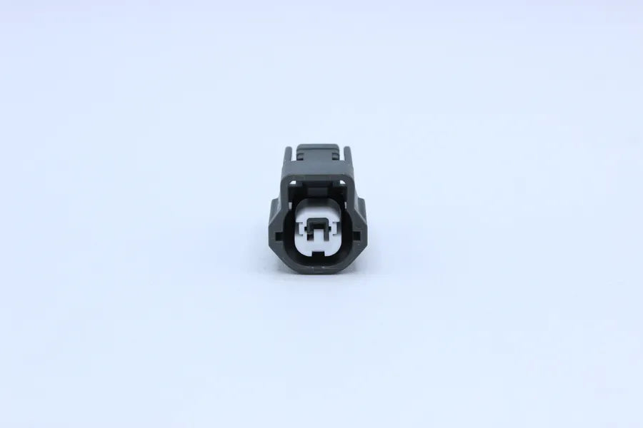 Sumitomo Female RS type E Gray - 1 Terminal in Style: Connector Only. Sumitomo RS type E in Gray. These connectors are typically found in OEM applications and are available as a connector only or as a flying lead. An extra terminal is included with every
