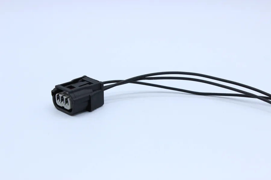 Sumitomo Female HV Black - 3 Terminal in Style: Flying Lead. Sumitomo HV in Black. These connectors are typically found in OEM applications and are available as a connector only or as a flying lead. An extra terminal is included with every connector, beca