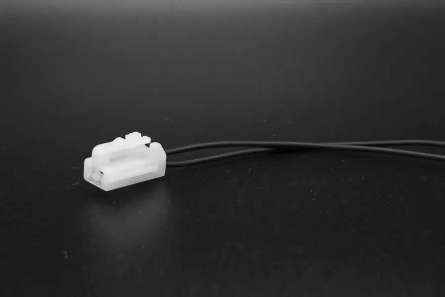 Sumitomo Female TS unsealed White - 2 Terminal in Style: Flying Lead. Sumitomo TS unsealed in White. These connectors are typically found in OEM applications and are available as a connector only or as a flying lead. An extra terminal is included with eve