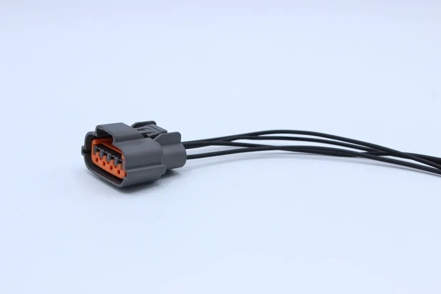 Sumitomo Female 62 Gray - 4 Terminal in Style: Connector Only. Sumitomo 62 in Gray. These connectors are typically found in OEM applications and are available as a connector only or as a flying lead. An extra terminal is included with every connector, bec