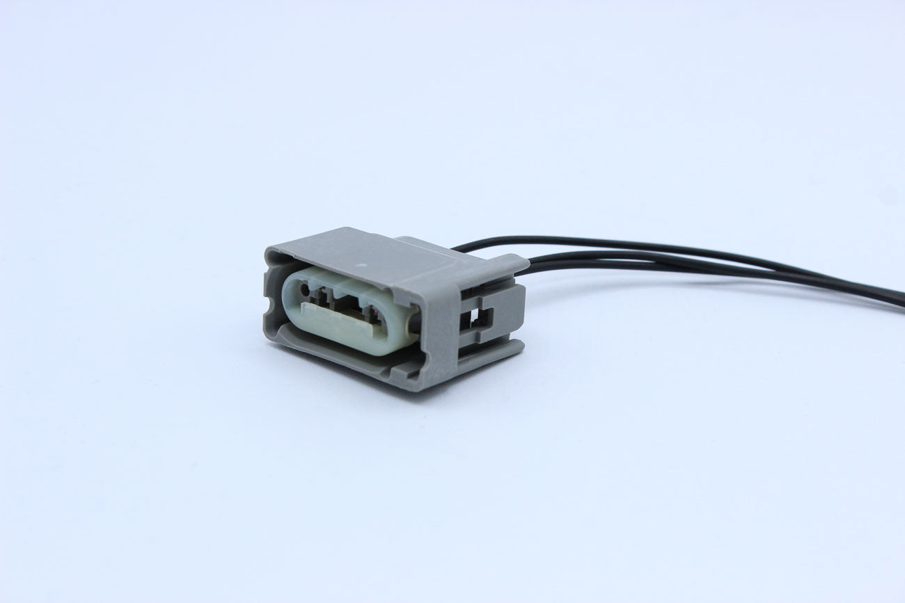 Delphi Female Grey Horizontal lock tab layout - 3 Terminal in Style: Connector Only. Delphi in Grey. These connectors are typically found in OEM applications and are available as a connector only or as a flying lead. An extra terminal is included with eve