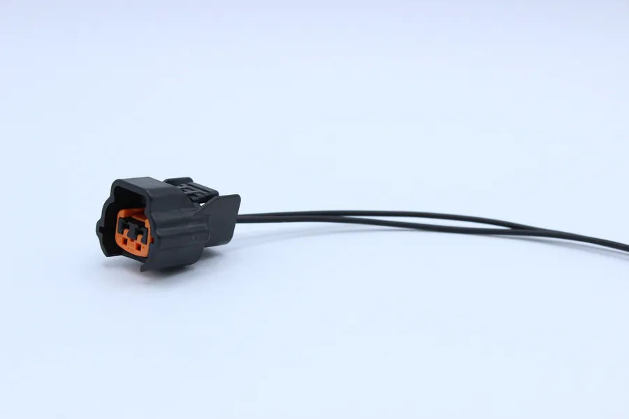 Sumitomo Female 62 Green - 2 Terminal in Style: Flying Lead. Sumitomo 62 in Green. These connectors are typically found in OEM applications and are available as a connector only or as a flying lead. An extra terminal is included with every connector, beca