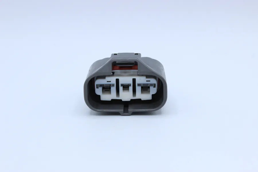 Sumitomo Female TS Gray Hybrid - 3 Terminal in Style: Connector Only. Sumitomo TS in Gray. These connectors are typically found in OEM applications and are available as a connector only or as a flying lead. An extra terminal is included with every connect
