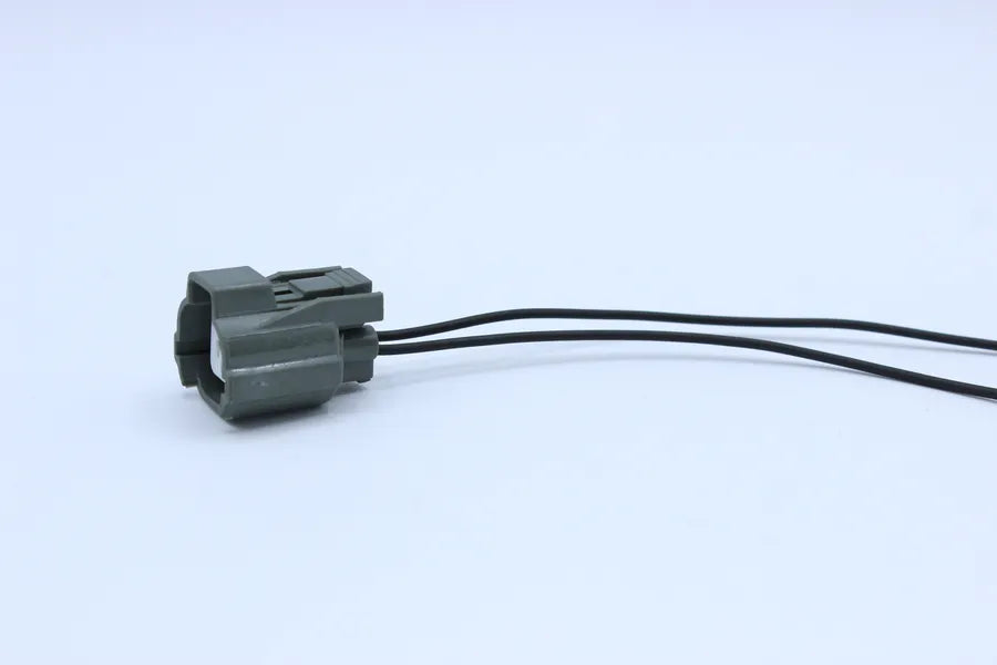 Sumitomo Female HW Black - 2 Terminal in Style: Flying Lead. Sumitomo HW in Black. These connectors are typically found in OEM applications and are available as a connector only or as a flying lead. An extra terminal is included with every connector, beca