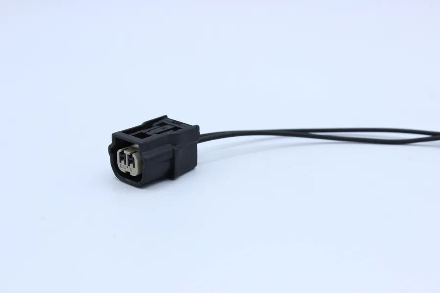 Sumitomo Female HV Black - 2 Terminal in Style: Flying Lead. Sumitomo HV in Black. These connectors are typically found in OEM applications and are available as a connector only or as a flying lead. An extra terminal is included with every connector, beca