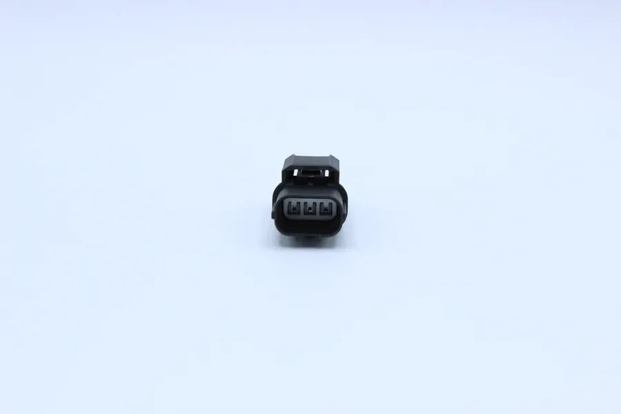 Sumitomo Male HX Black - 3 Terminal in Style: Flying Lead. Sumitomo HX in Black. These connectors are typically found in OEM applications and are available as a connector only or as a flying lead. An extra terminal is included with every connector, becaus