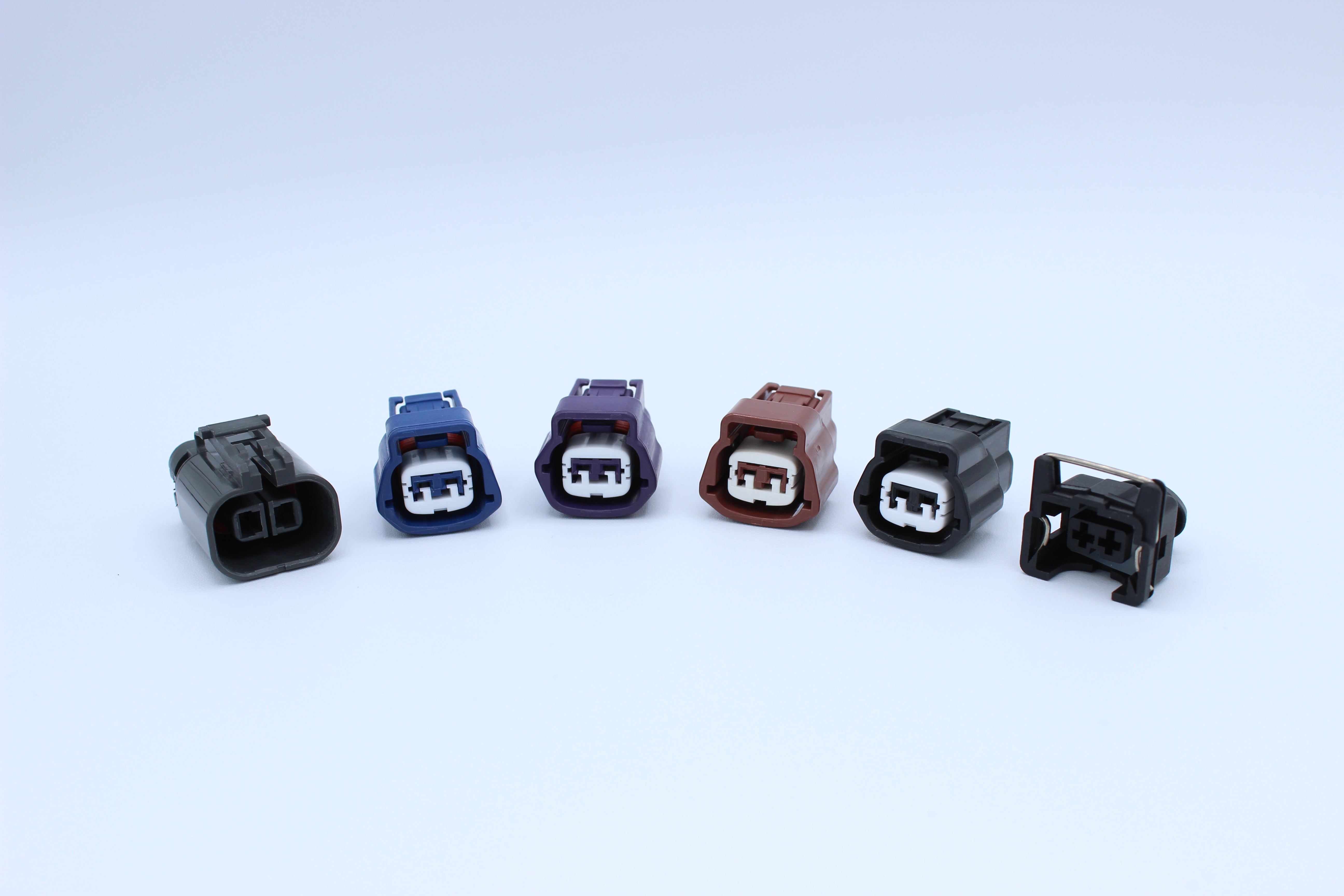 Nissan SR Connector kit in Ignition: R8. S13, 14 or 15, Red top or black top, doesn't matter this kit covers them all! Save yourself some time and hassle figuring out what to order and get an organizer bin, extra terminals and seals and a de-pin tool set.