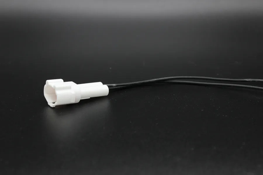 Sumitomo Male MT White - 2 Terminal in Style: Flying Lead. Sumitomo MT in White. These connectors are typically found in OEM applications and are available as a connector only or as a flying lead. An extra terminal is included with every connector, becaus