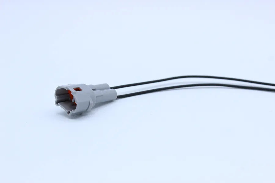 Sumitomo Male MT Gray - 2 Terminal in Style: Flying Lead. Sumitomo MT in Gray. These connectors are typically found in OEM applications and are available as a connector only or as a flying lead. An extra terminal is included with every connector, because