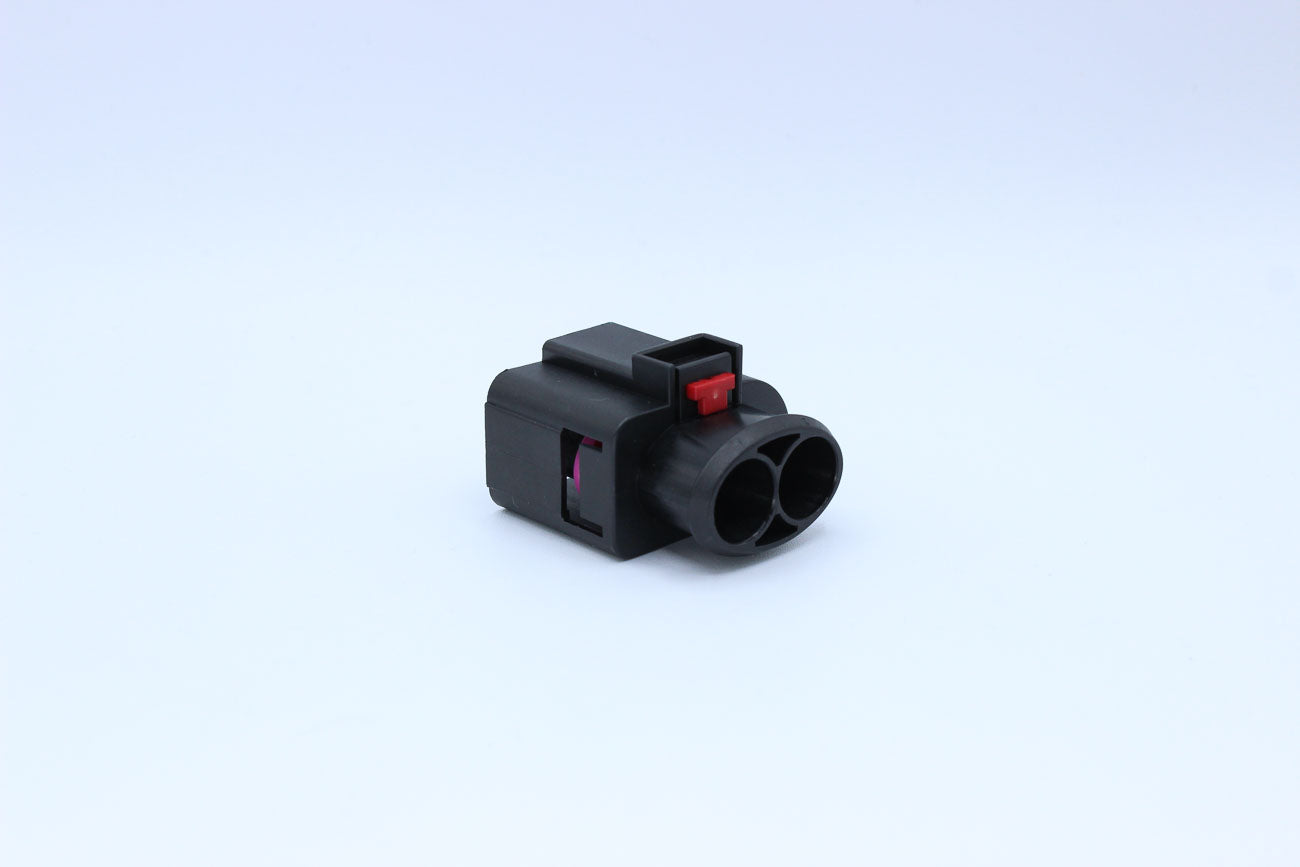 Delphi Female DUCON Black - 2 Terminal in Style: Connector Only. Delphi DUCON in Black. These connectors are typically found in OEM applications and are available as a connector only or as a flying lead. An extra terminal is included with every connector,