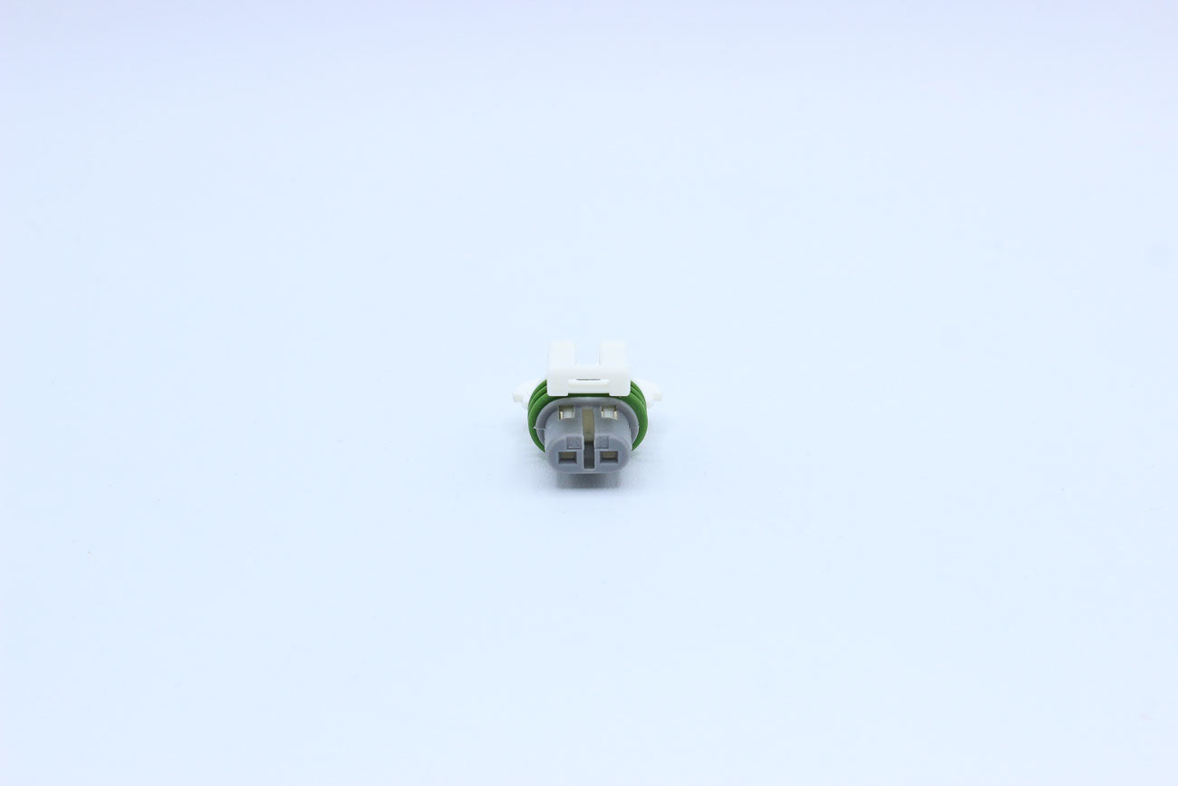 Delphi Female GT150 White tab width 1.5 - 2 Terminal in Style: Flying Lead. Delphi GT150 in White. These connectors are typically found in OEM applications and are available as a connector only or as a flying lead. An extra terminal is included with every