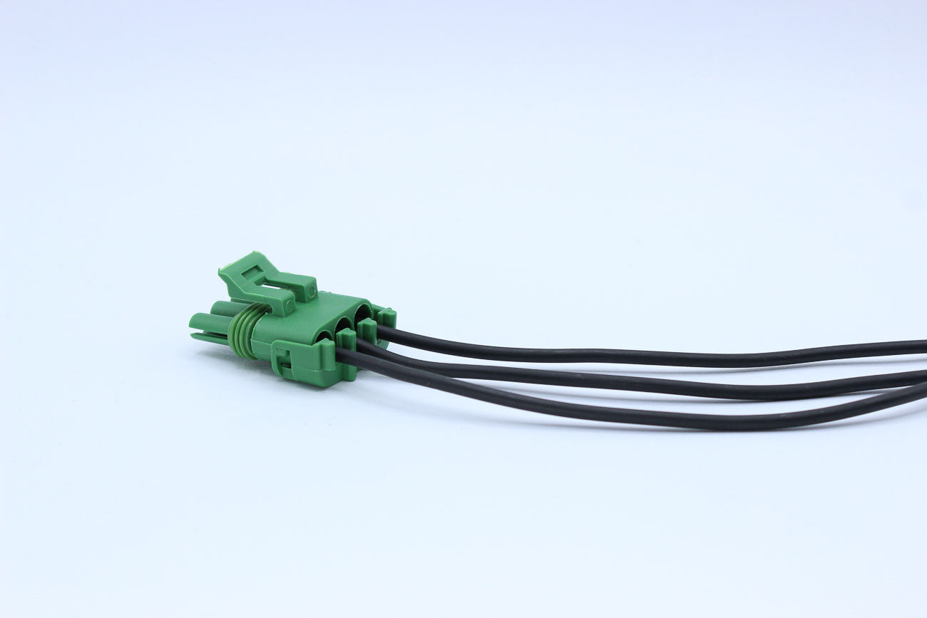 Delphi Female Weather pack Green - 3 Terminal in Style: Flying Lead. Delphi Weather pack in Green. These connectors are typically found in OEM applications and are available as a connector only or as a flying lead. An extra terminal is included with every