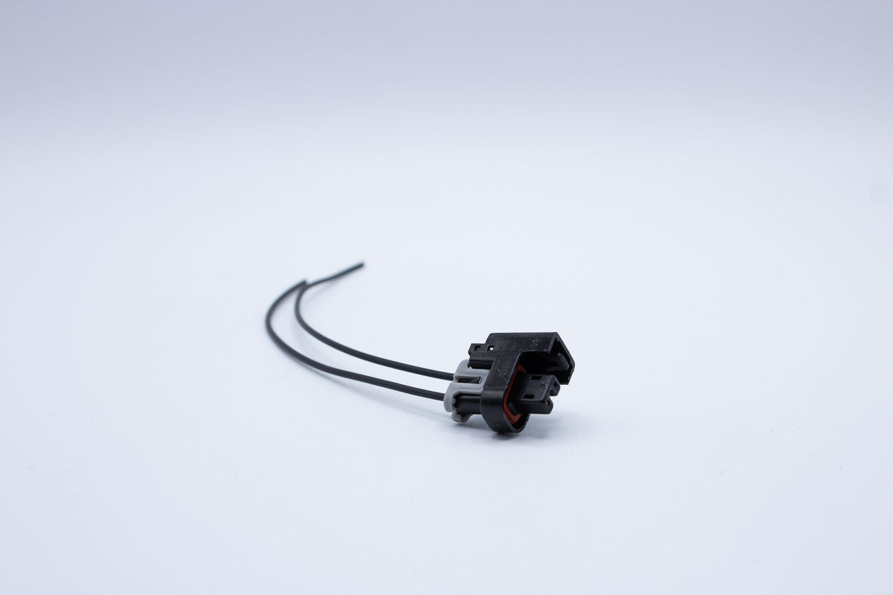 Delphi Female Micro Pack 0.64 Black - 2 Terminal in Style: Flying Lead. Delphi Micro Pack 0.64 in Black. These connectors are typically found in OEM applications and are available as a connector only or as a flying lead. An extra terminal is included with