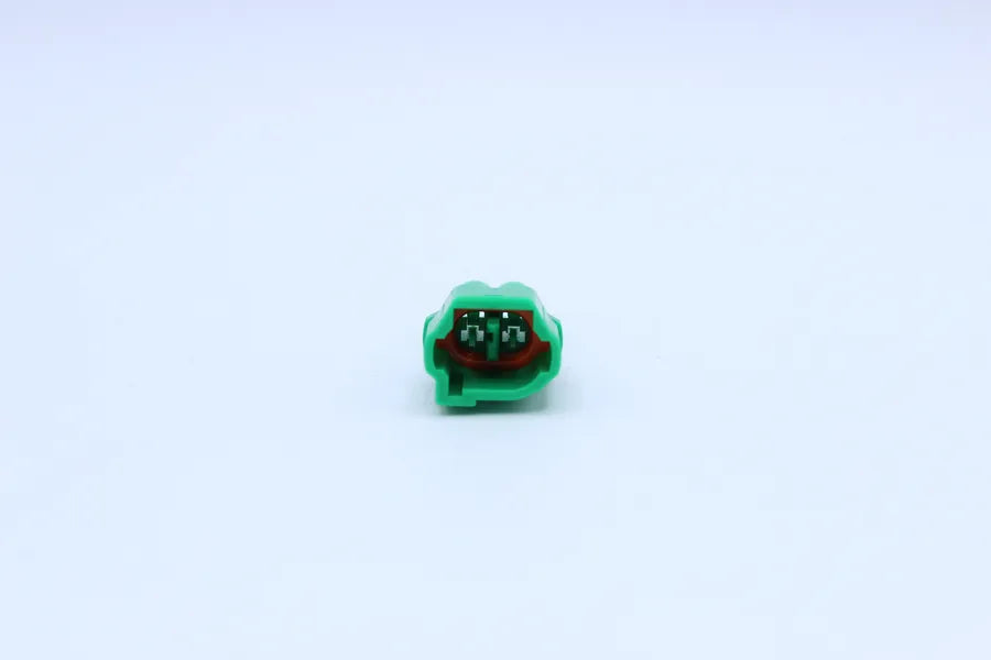 Sumitomo Male MT Green - 2 Terminal in Style: Flying Lead. Sumitomo MT in Green. These connectors are typically found in OEM applications and are available as a connector only or as a flying lead. An extra terminal is included with every connector, becaus