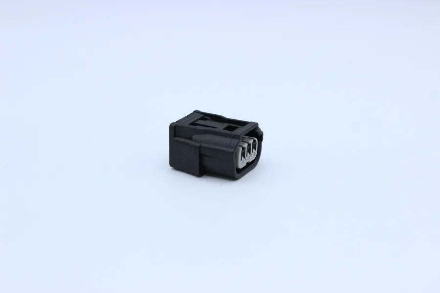 Sumitomo Female HV Black - 3 Terminal in Style: Flying Lead. Sumitomo HV in Black. These connectors are typically found in OEM applications and are available as a connector only or as a flying lead. An extra terminal is included with every connector, beca