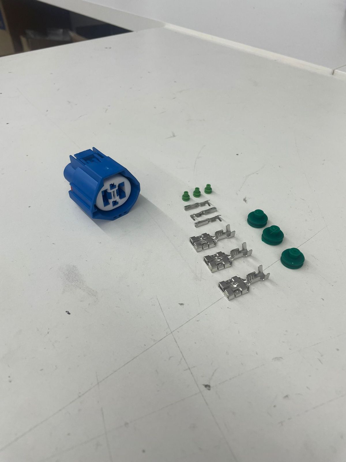 6th Gen Camaro / C7 Corvette SPAL Fan Connector - Yazaki YESC 9.5 in Style: Connector Only. Yazaki YESC 9.5 in Blue. These connectors are typically found in OEM applications that utilize the SPAL radiator cooling fans found in 6th Gen Camaros, 7th Gen Cor