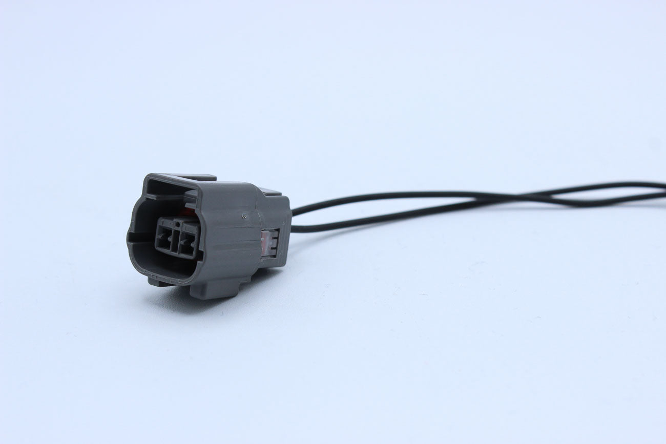 Sumitomo Female SL Grey - 2 Terminal in Style: Flying Lead. Sumitomo SL in Grey. These connectors are typically found in OEM applications and are available as a connector only or as a flying lead. An extra terminal is included with every connector, becaus