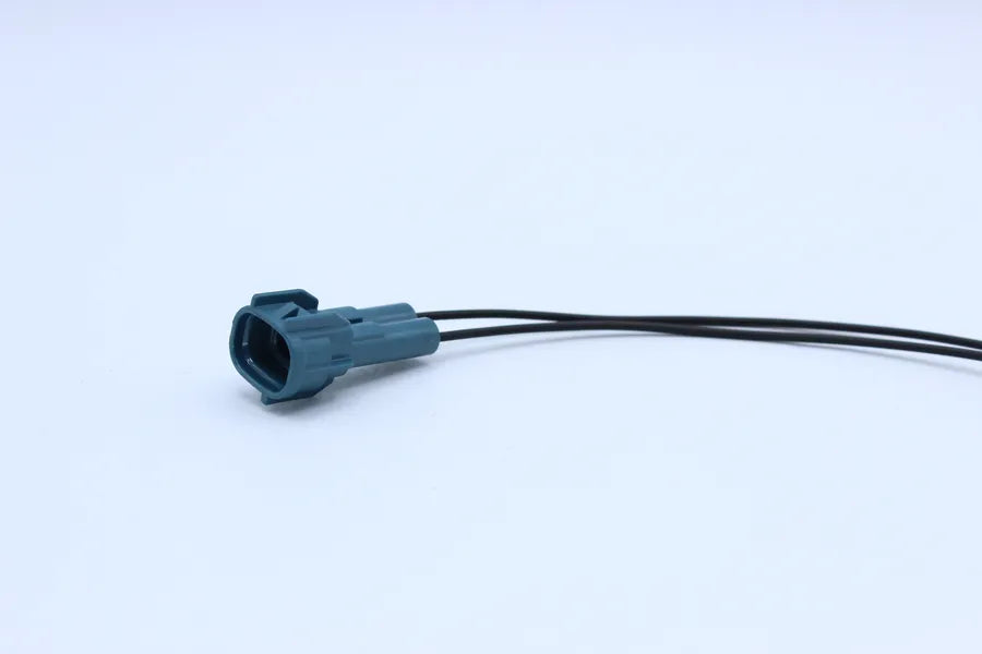 Sumitomo Male TS Blue - 2 Terminal in Style: Connector Only. Sumitomo TS in Blue. These connectors are typically found in OEM applications and are available as a connector only or as a flying lead. An extra terminal is included with every connector, becau