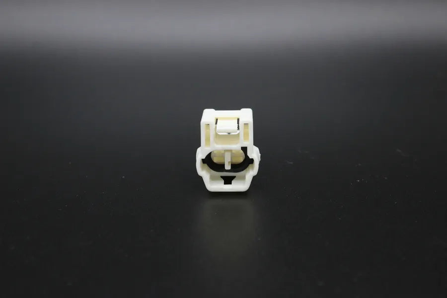 Sumitomo Male MT White Mounting tab - 2 Terminal in Style: Connector Only. Sumitomo MT in White. These connectors are typically found in OEM applications and are available as a connector only or as a flying lead. An extra terminal is included with every c