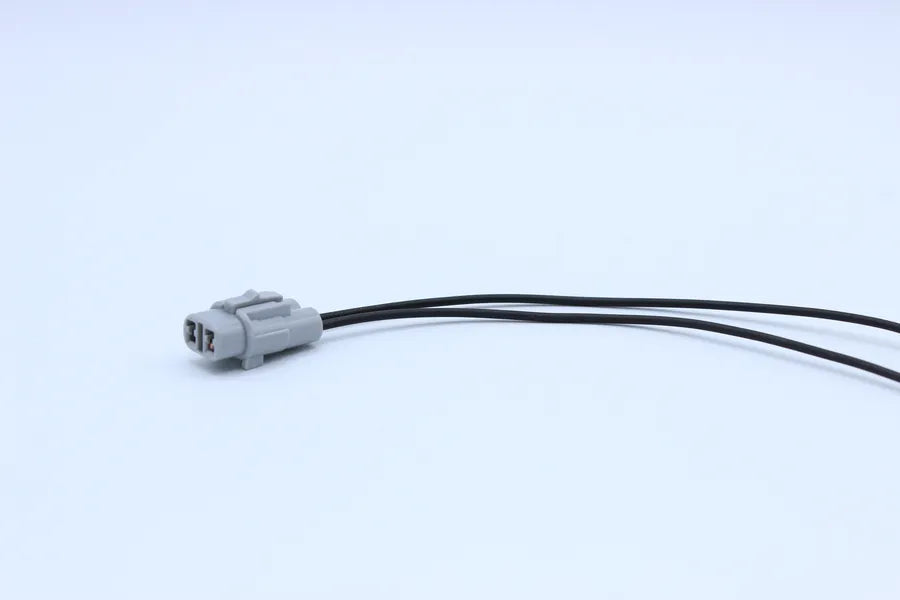 Sumitomo Female MT Gray Code 1 - 2 Terminal in Style: Flying Lead. Sumitomo MT in Gray. These connectors are typically found in OEM applications and are available as a connector only or as a flying lead. An extra terminal is included with every connector,