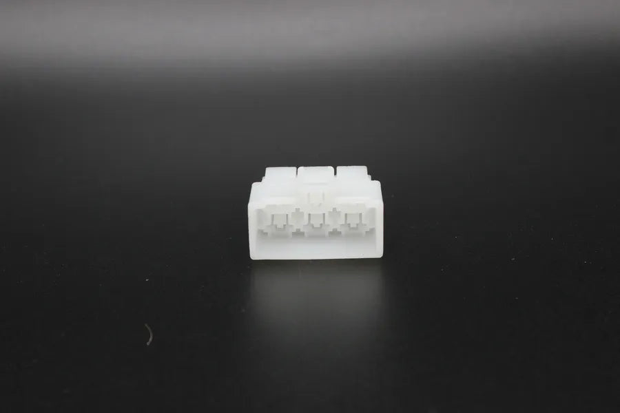 Sumitomo Male 250 Clear - 6 Terminal in Style: Flying Lead. Sumitomo 250 in Clear. These connectors are typically found in OEM applications and are available as a connector only or as a flying lead. An extra terminal is included with every connector, beca