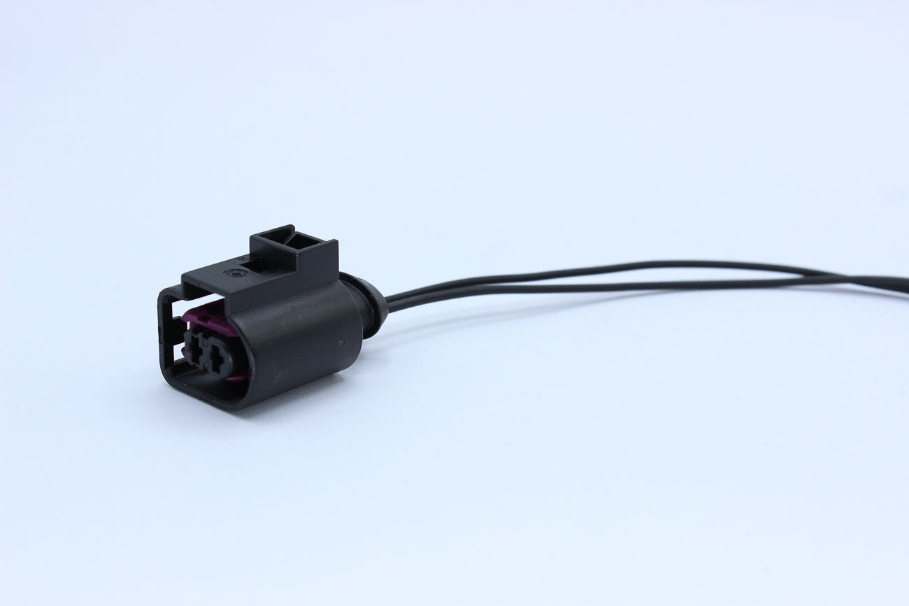 FCI Female HPCS Black - 2 Terminal in Style: Flying Lead. FCI HPCS in Black. These connectors are typically found in OEM applications and are available as a connector only or as a flying lead. An extra terminal is included with every connector, because mi