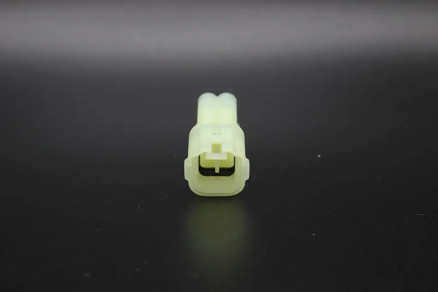 Sumitomo Male HM Clear - 4 Terminal in Style: Flying Lead. Sumitomo HM in Clear. These connectors are typically found in OEM applications and are available as a connector only or as a flying lead. An extra terminal is included with every connector, becaus