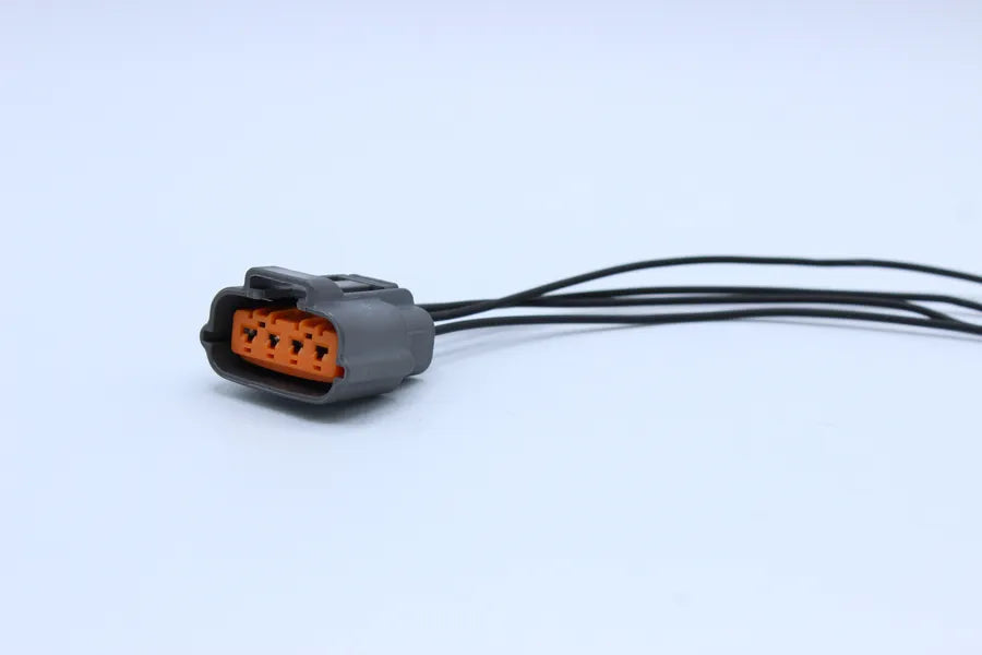 Sumitomo Female DL Gray - 4 Terminal in Style: Connector Only. Sumitomo DL in Gray. These connectors are typically found in OEM applications and are available as a connector only or as a flying lead. An extra terminal is included with every connector, bec