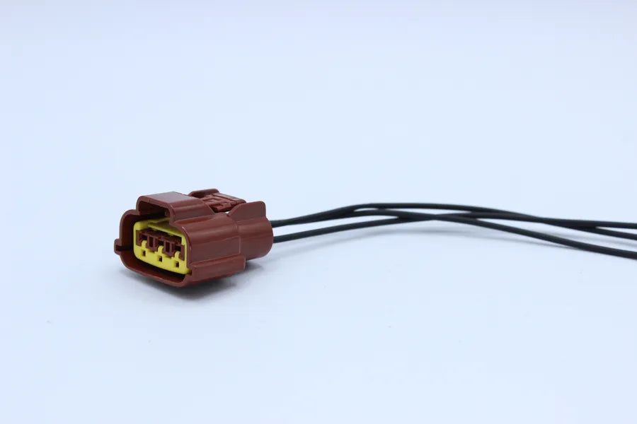 Sumitomo Female 62 Brown - 3 Terminal in Style: Flying Lead. Sumitomo 62 in Brown. These connectors are typically found in OEM applications and are available as a connector only or as a flying lead. An extra terminal is included with every connector, beca