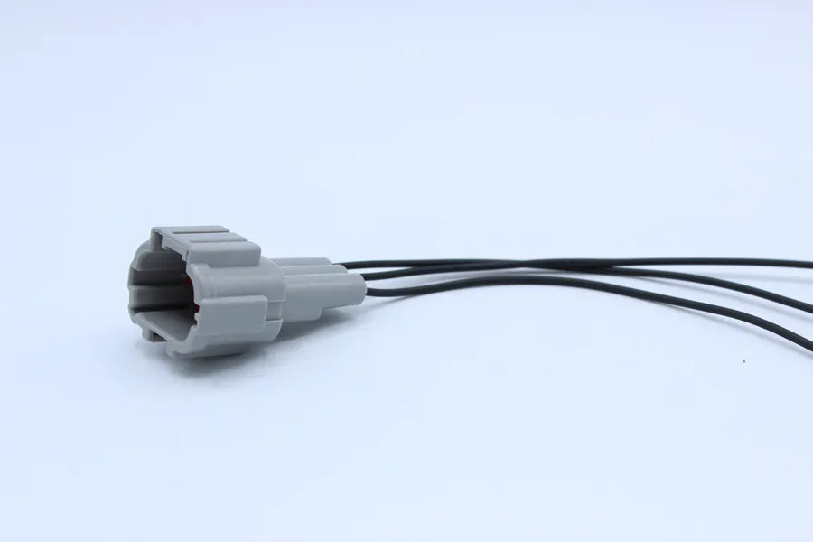 Sumitomo Male RS Gray - 3 Terminal in Style: Connector Only. Sumitomo RS in Gray. These connectors are typically found in OEM applications and are available as a connector only or as a flying lead. An extra terminal is included with every connector, becau