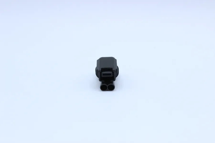Sumitomo Male HX Black tab width 1.5 - 2 Terminal in Style: Flying Lead. Sumitomo HX in Black. These connectors are typically found in OEM applications and are available as a connector only or as a flying lead. An extra terminal is included with every con