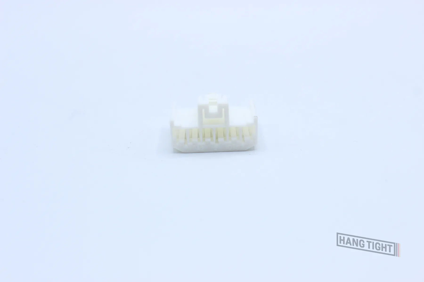 Yazaki Female 090 II White type 2 - 6 Terminal in Style: Flying Lead. Yazaki 090 II in White. These connectors are typically found in OEM applications and are available as a connector only or as a flying lead. An extra terminal is included with every conn