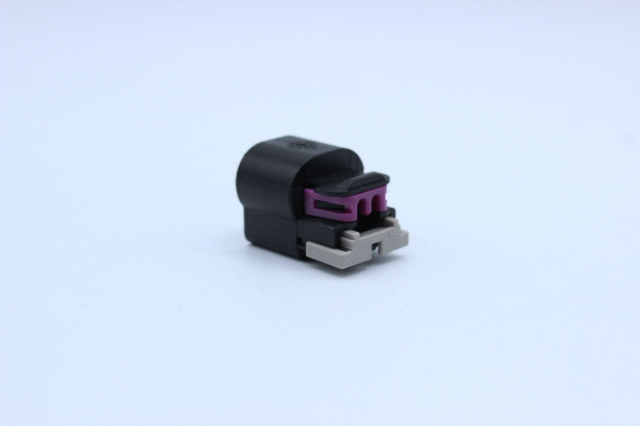 Delphi Female GT150 Black Code 2 - 2 Terminal in Style: Flying Lead. Delphi GT150 in Black. These connectors are typically found in OEM applications and are available as a connector only or as a flying lead. An extra terminal is included with every connec