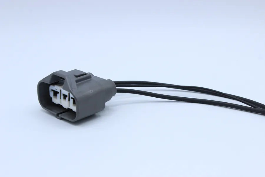 Sumitomo Female TS Gray Hybrid - 3 Terminal in Style: Connector Only. Sumitomo TS in Gray. These connectors are typically found in OEM applications and are available as a connector only or as a flying lead. An extra terminal is included with every connect